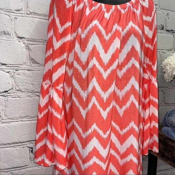 West loop chevron top - Picture 2 of 6